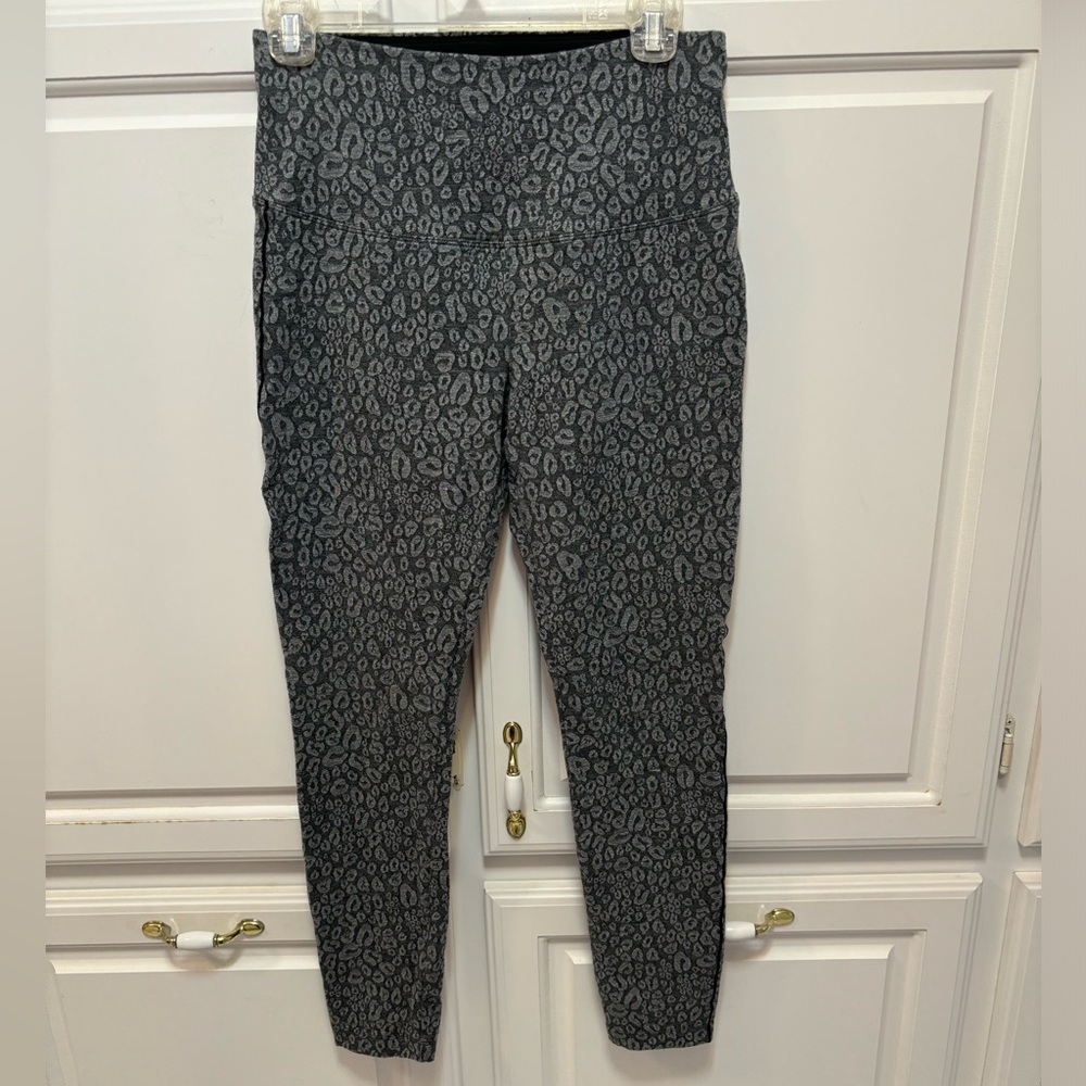 Lysse Gray Black Animal Print Leggings Stretch Pants Women’s Size Medium